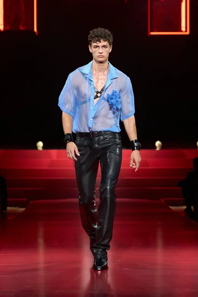 Look 2